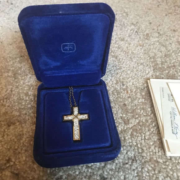 The Franklin Mint Jewelry The Franklin Mint Pavium Cross Necklace